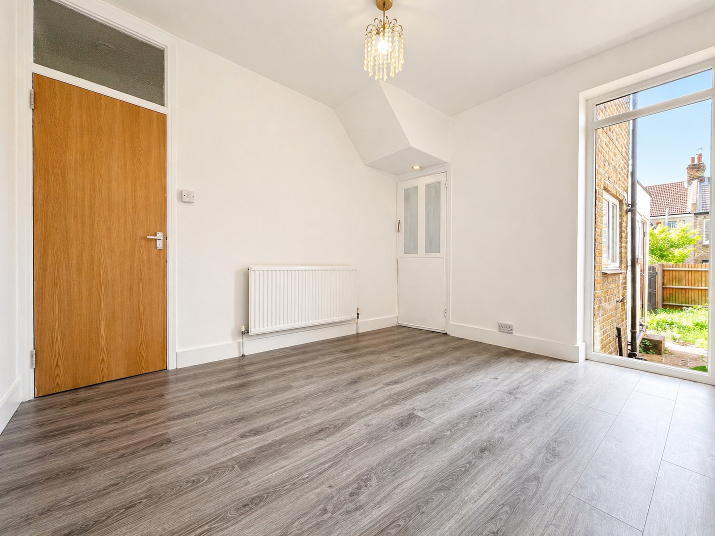 3 bed terraced house to rent in Havelock Road, Gravesend, DA11 0JG 4