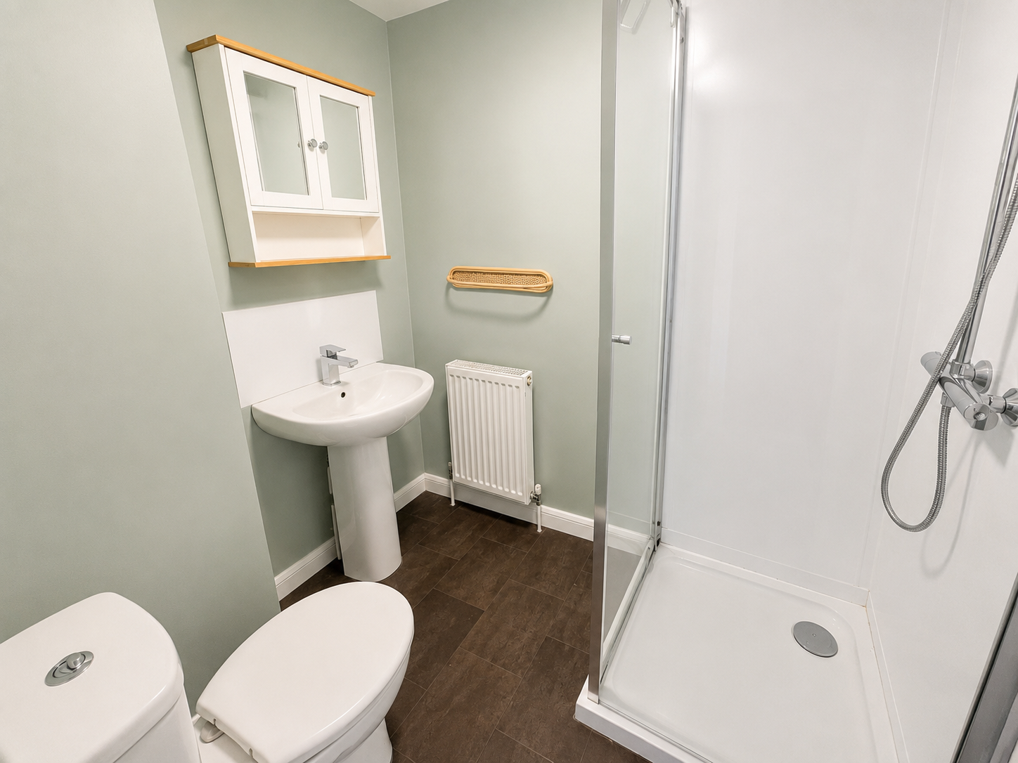 2 bed cottage to rent in Crown Quay Lane, Sittingbourne, ME10 3JQ 2