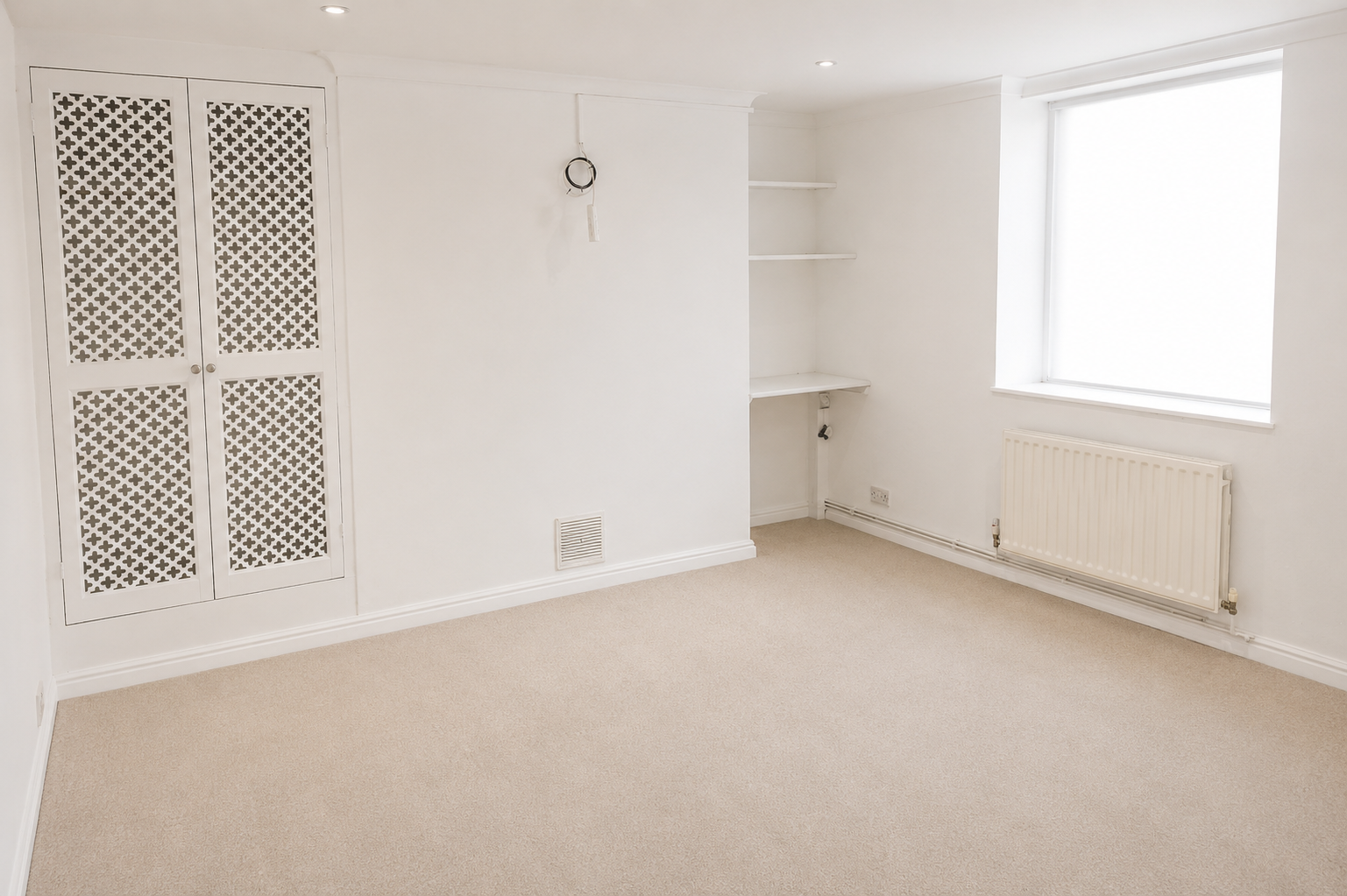 2 bed maisonette to rent in Milton Place, Gravesend, DA12 2BT 4
