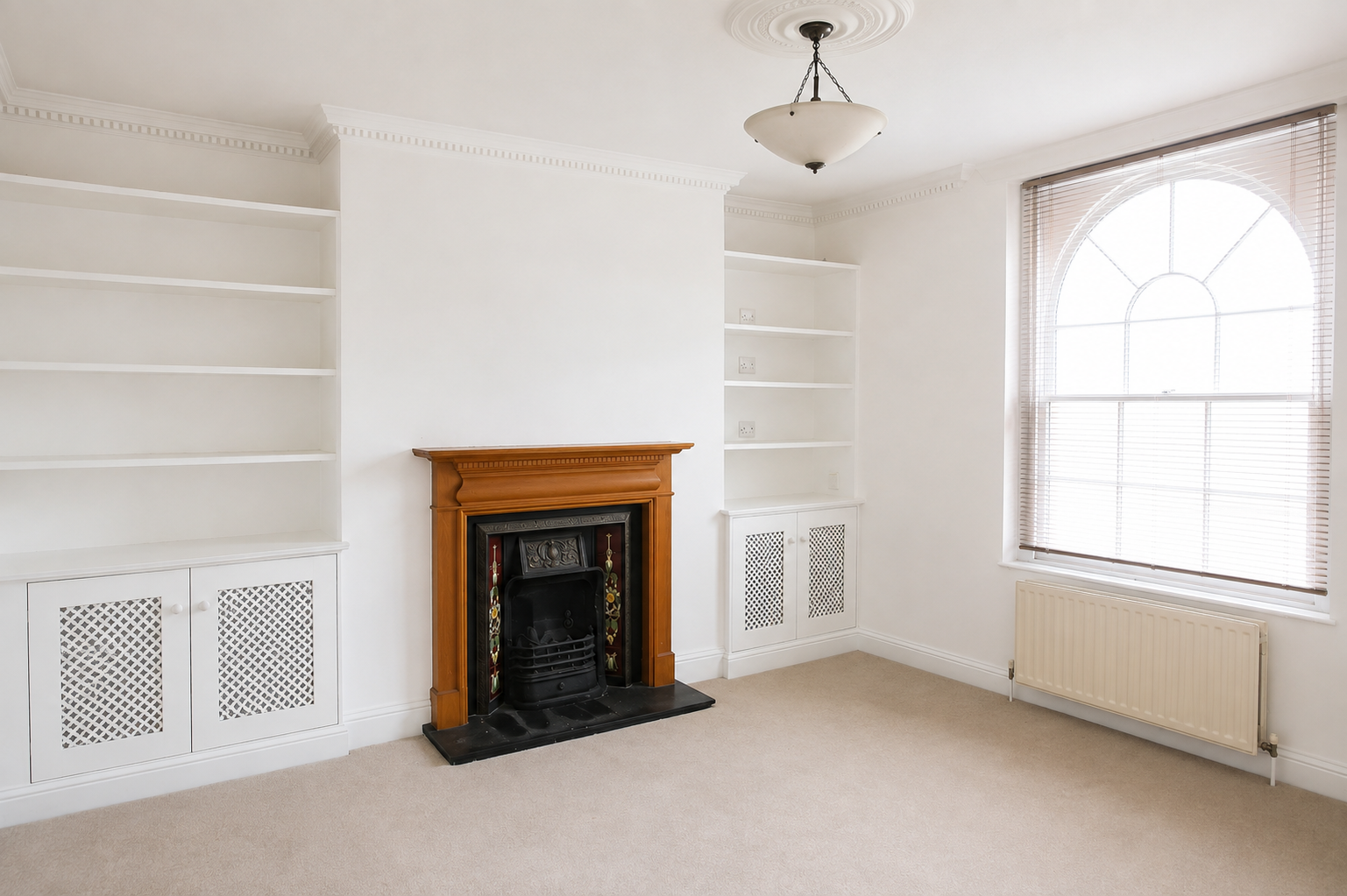 2 bed maisonette to rent in Milton Place, Gravesend, DA12 2BT 2