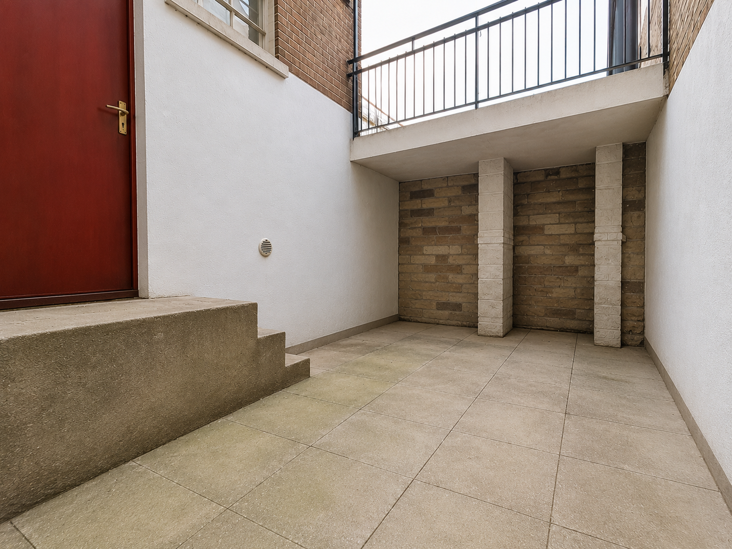 2 bed maisonette to rent in Milton Place, Gravesend, DA12 2BT 8