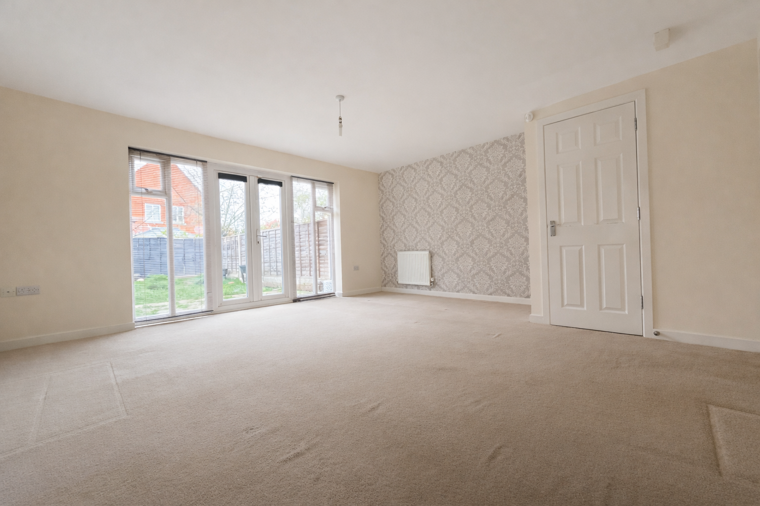 3 bed town house for sale in Crossways, Sittingbourne, ME10 4RN  - Property Image 6