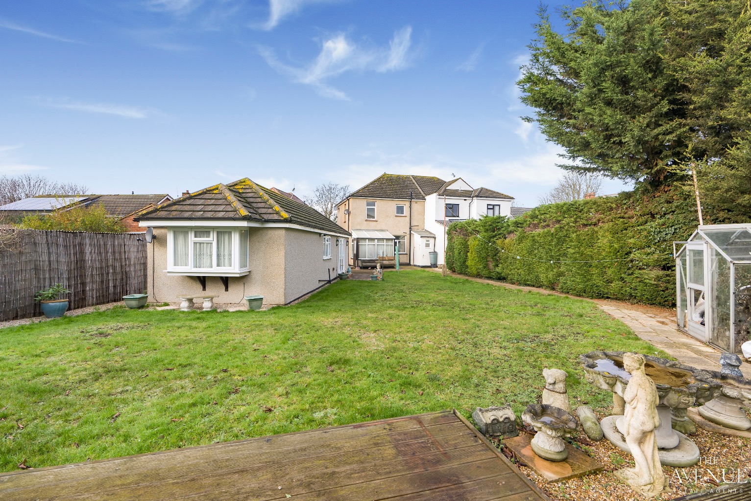 4 bed semi-detached house for sale in Chestnut Avenue, Grays 11