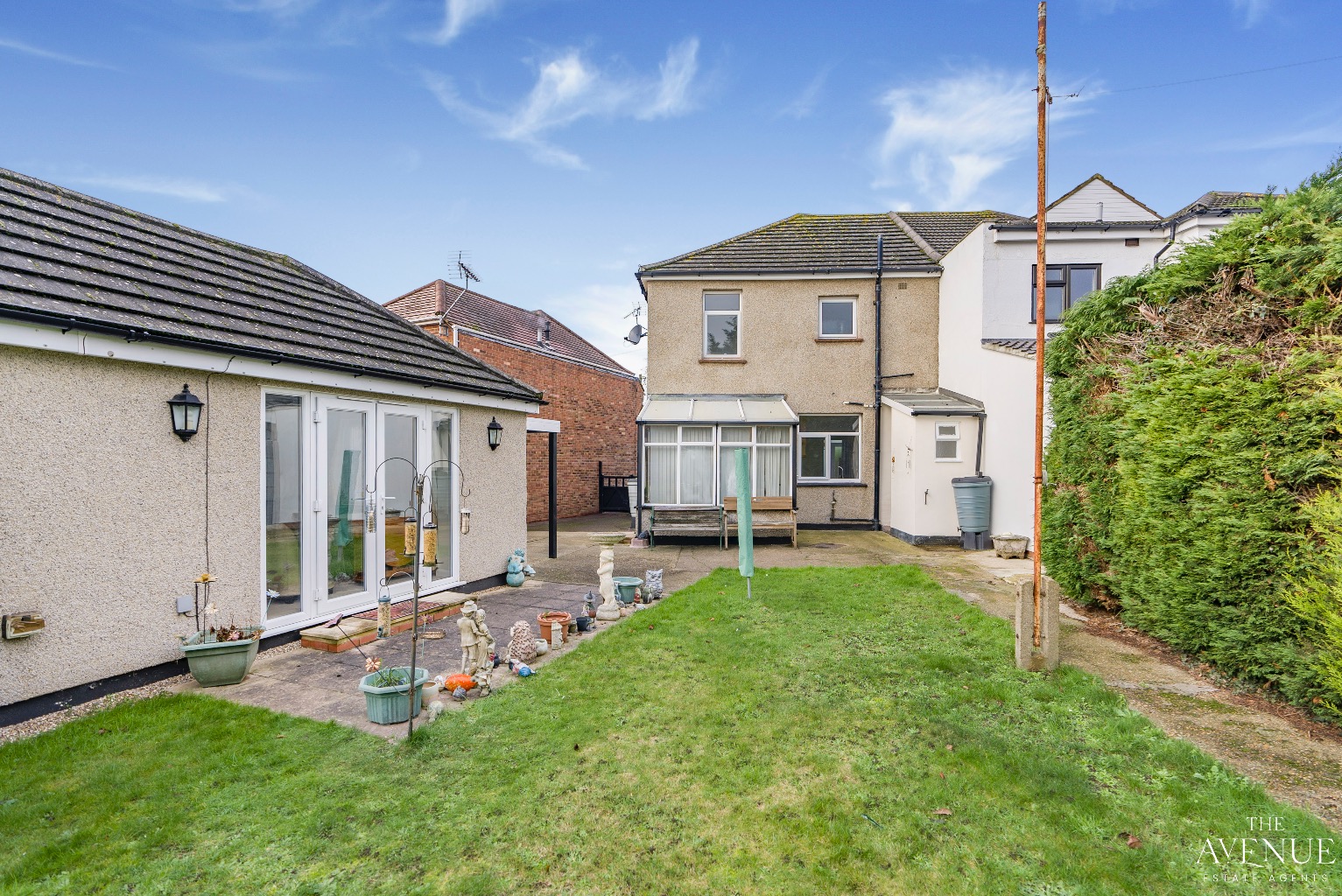 4 bed semi-detached house for sale in Chestnut Avenue, Grays 15
