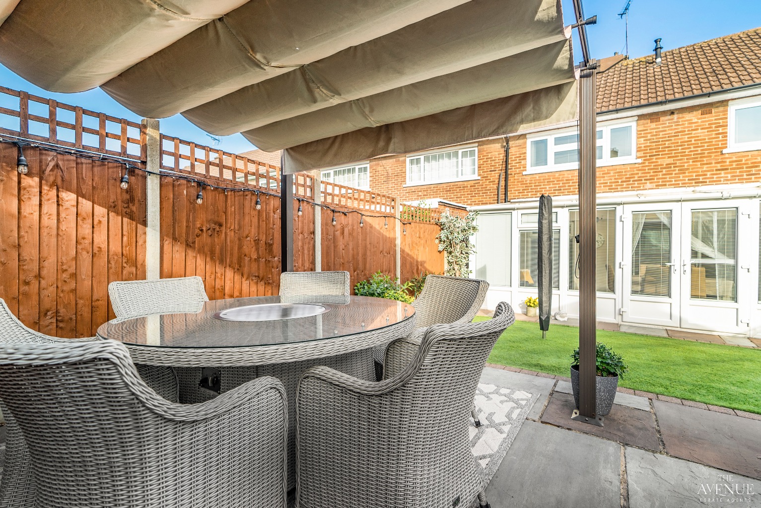 3 bed terraced house for sale in Hogarth Road, Stifford Clays 16