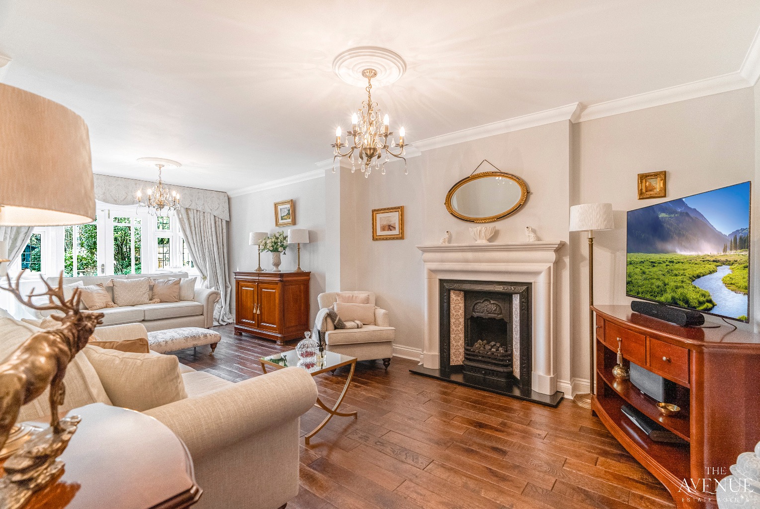 4 bed detached house for sale in Chestnut Avenue, North Grays 2