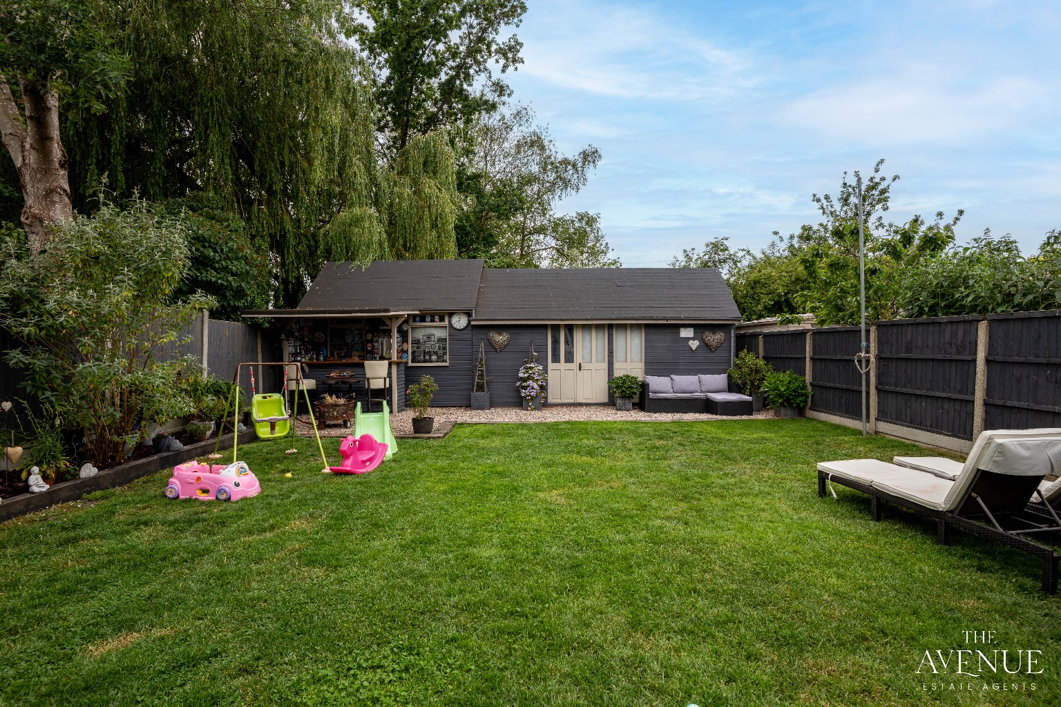 4 bed semi-detached house for sale in Gordon Road, Horndon-on-the-Hill  - Property Image 10