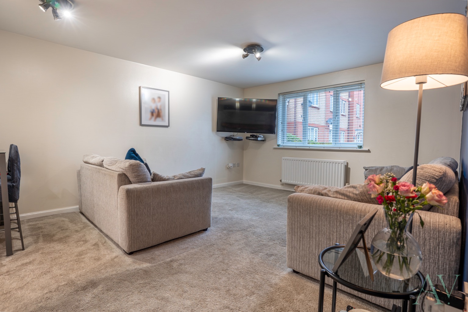 2 bed flat for sale in Frobisher Gardens, Chafford Hundred 3