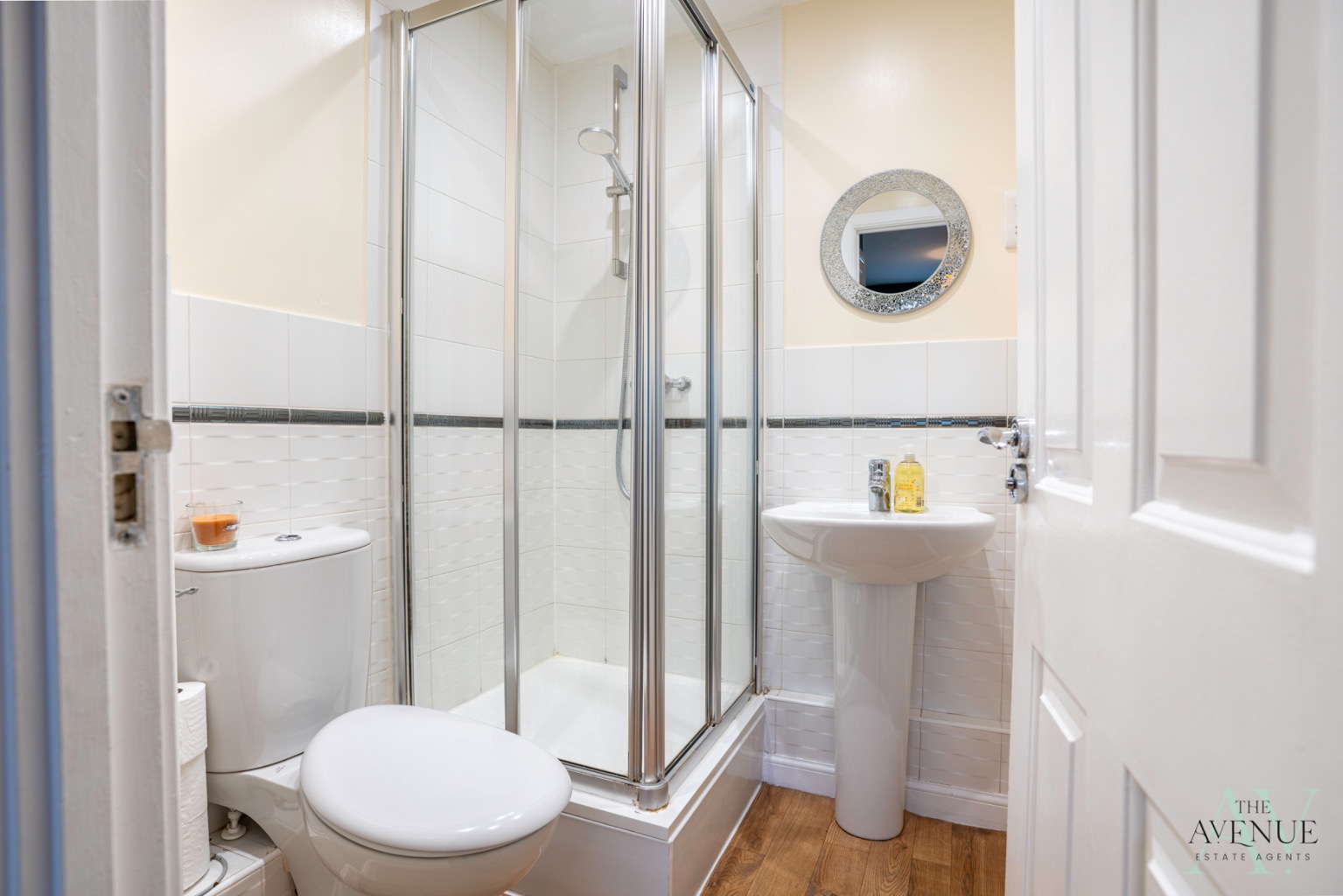 2 bed flat for sale in Frobisher Gardens, Chafford Hundred  - Property Image 6