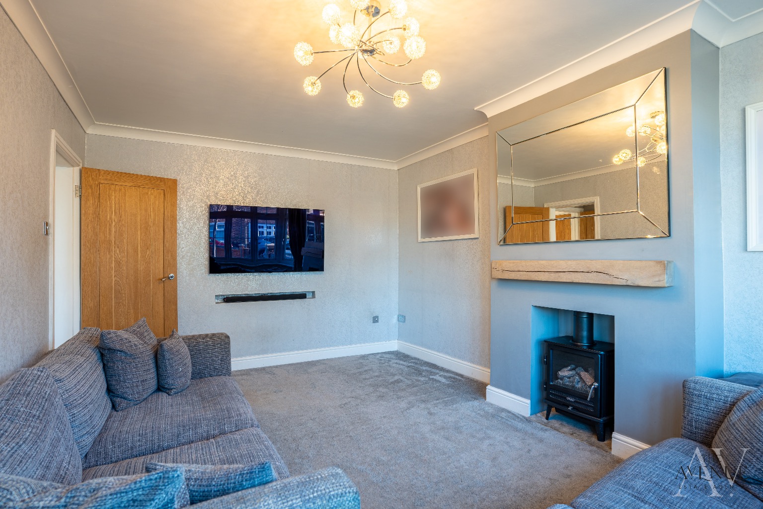 5 bed terraced house for sale in Maclennan Avenue, Rainham  - Property Image 5