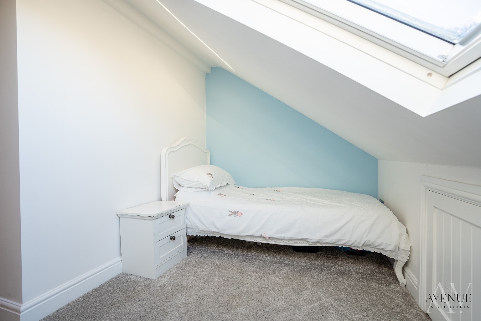 5 bed terraced house for sale in Maclennan Avenue, Rainham 14