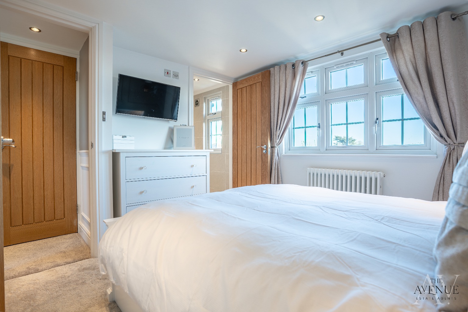 5 bed terraced house for sale in Maclennan Avenue, Rainham  - Property Image 9