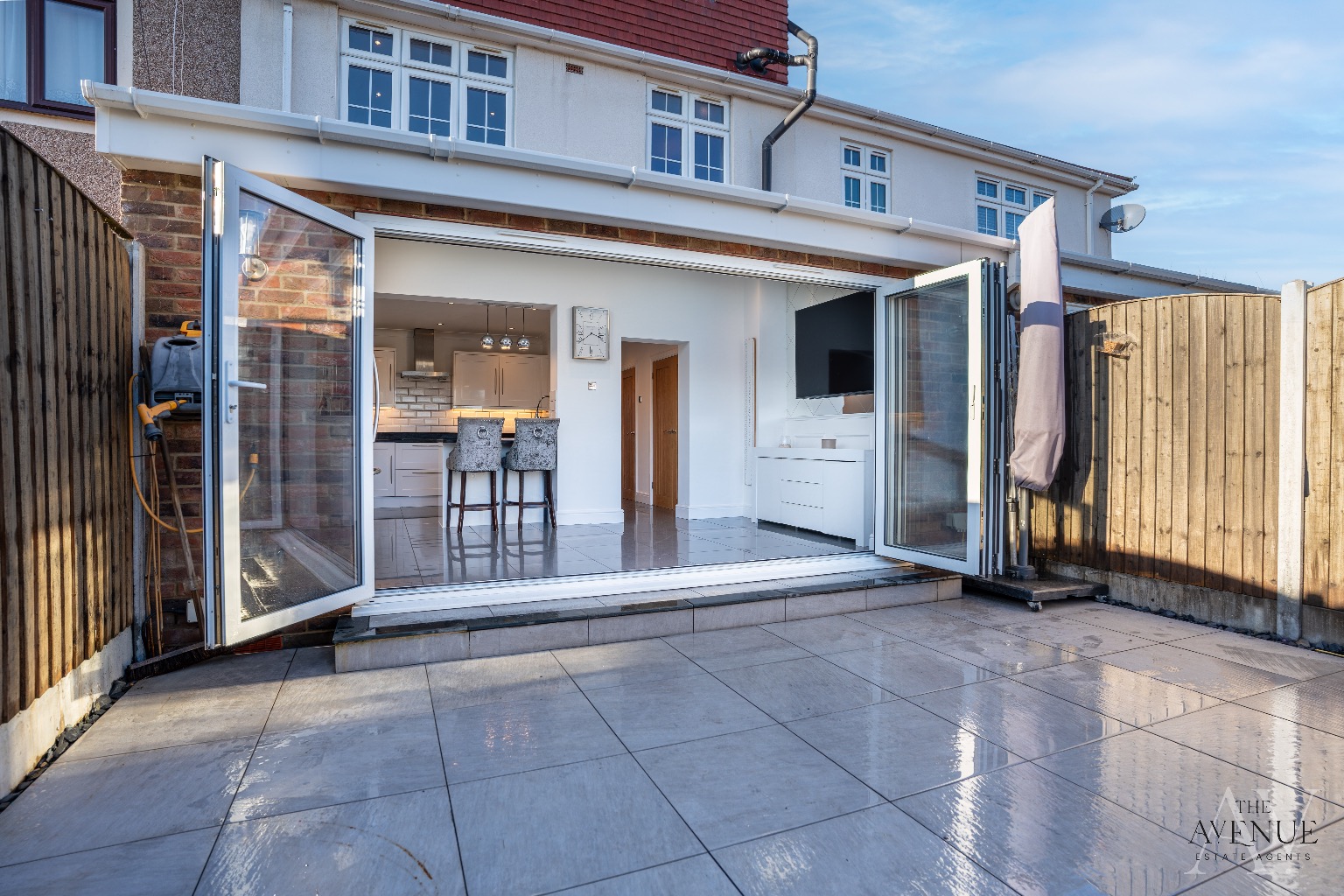 5 bed terraced house for sale in Maclennan Avenue, Rainham  - Property Image 20