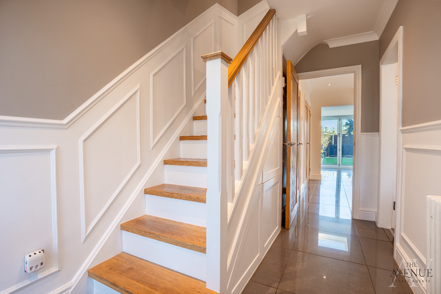 5 bed terraced house for sale in Maclennan Avenue, Rainham 6