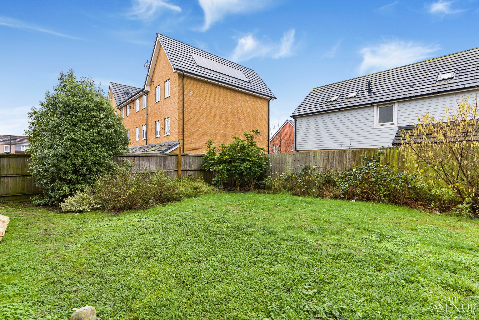 2 bed flat for sale in The Chase, Grays 12