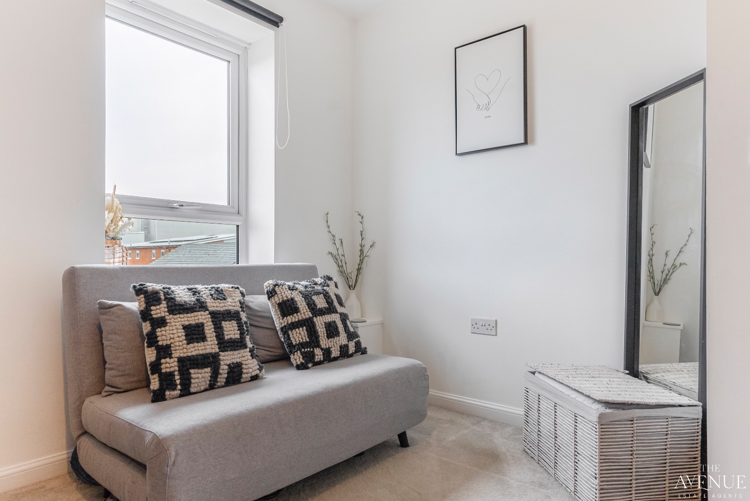 2 bed flat for sale in The Chase, Grays 10