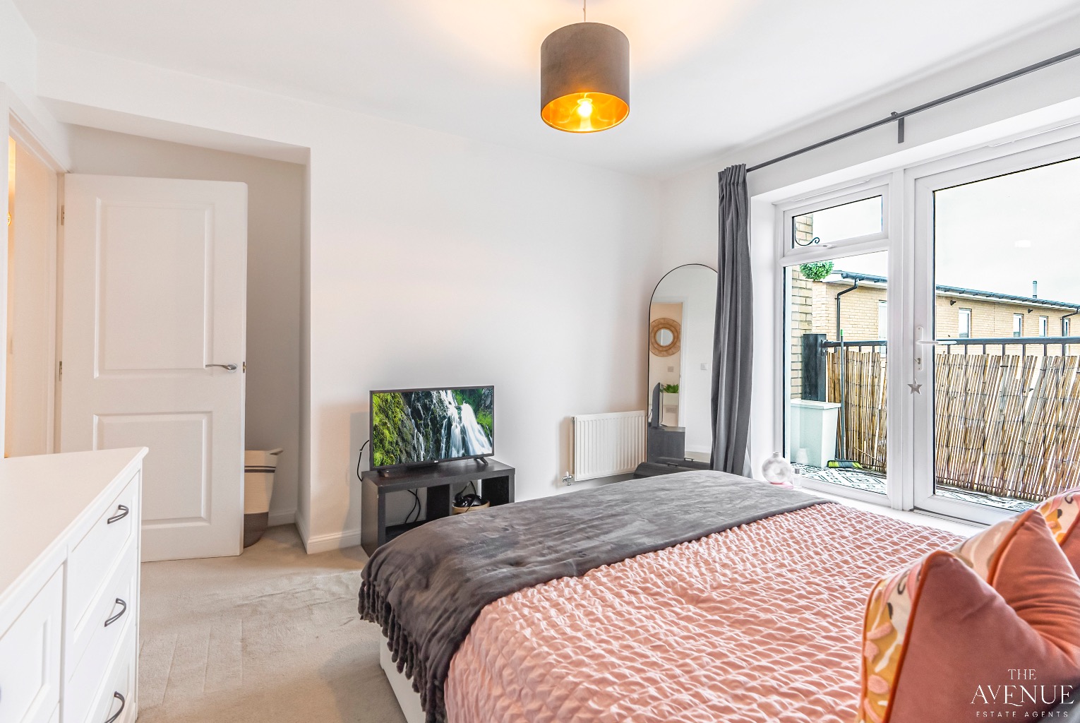2 bed flat for sale in The Chase, Grays 8