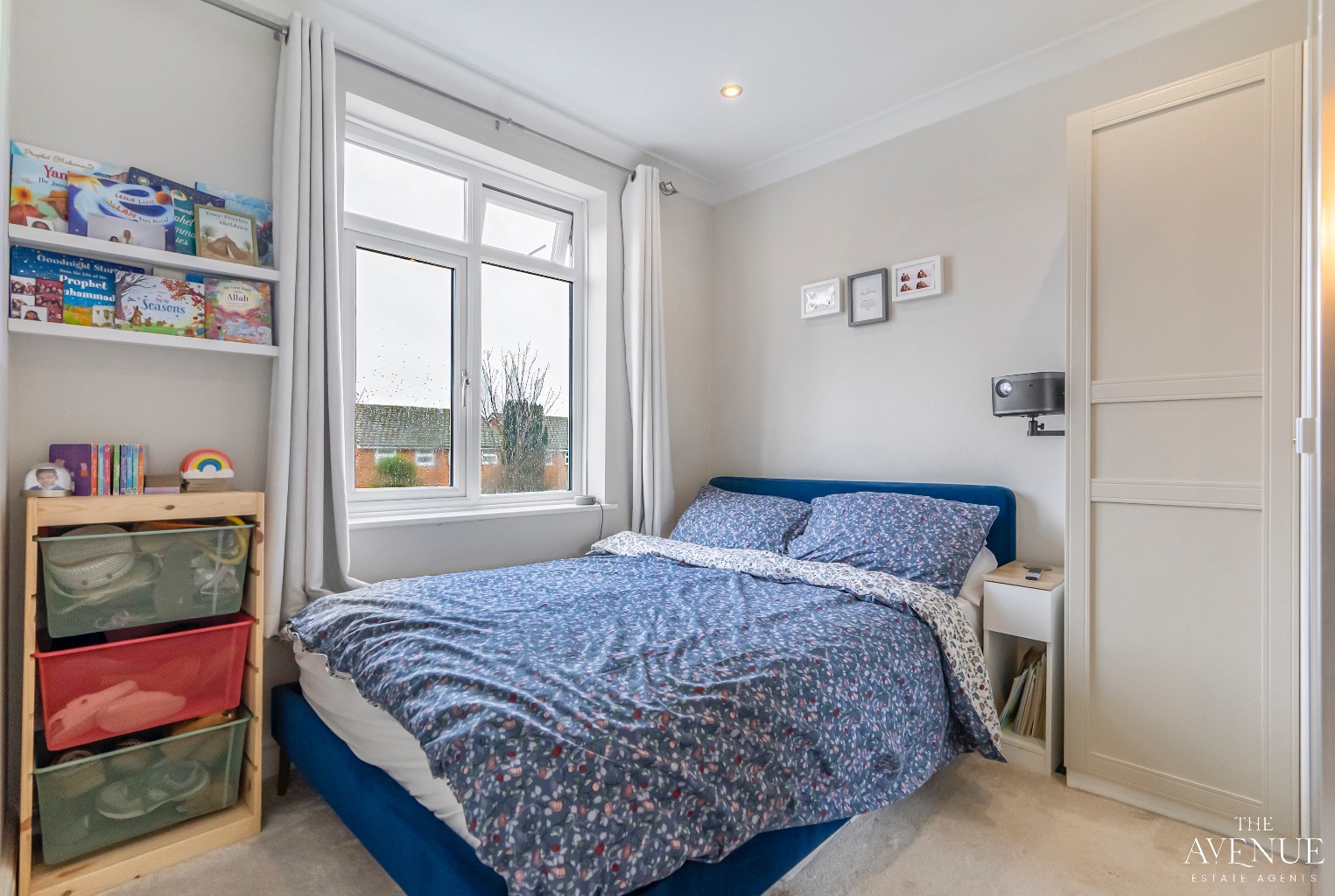 2 bed terraced house for sale in Manser Road, Rainham 9