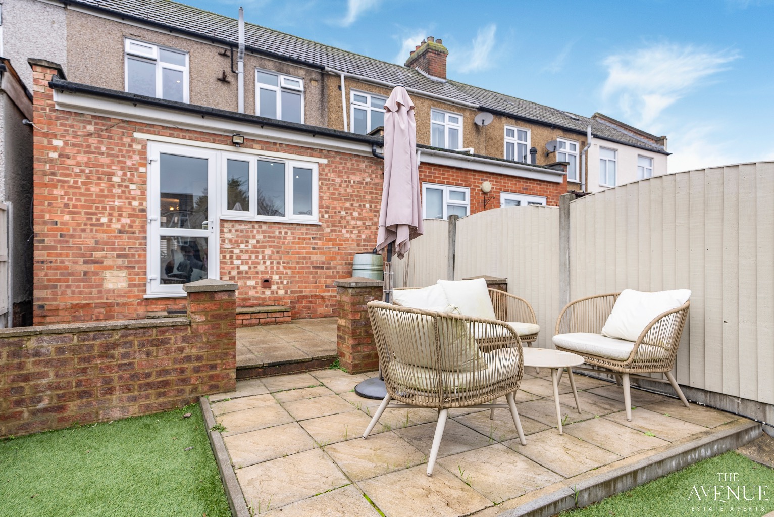 2 bed terraced house for sale in Manser Road, Rainham  - Property Image 13