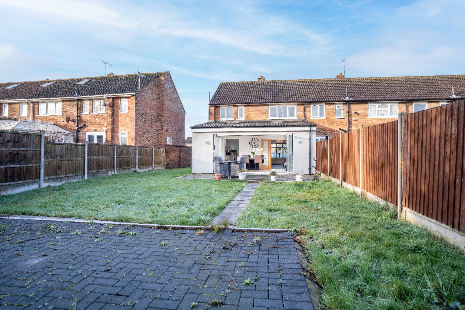 3 bed end of terrace house for sale in Chafford Way, Stifford Clays 11