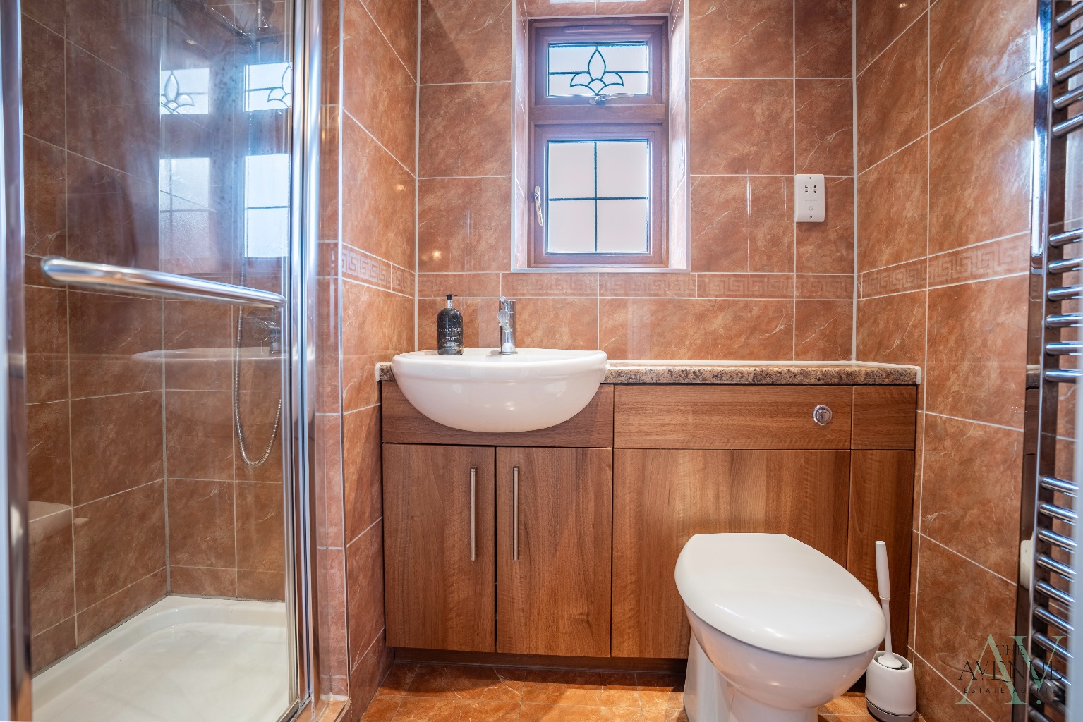 5 bed detached house for sale in Connaught Avenue, Grays 8