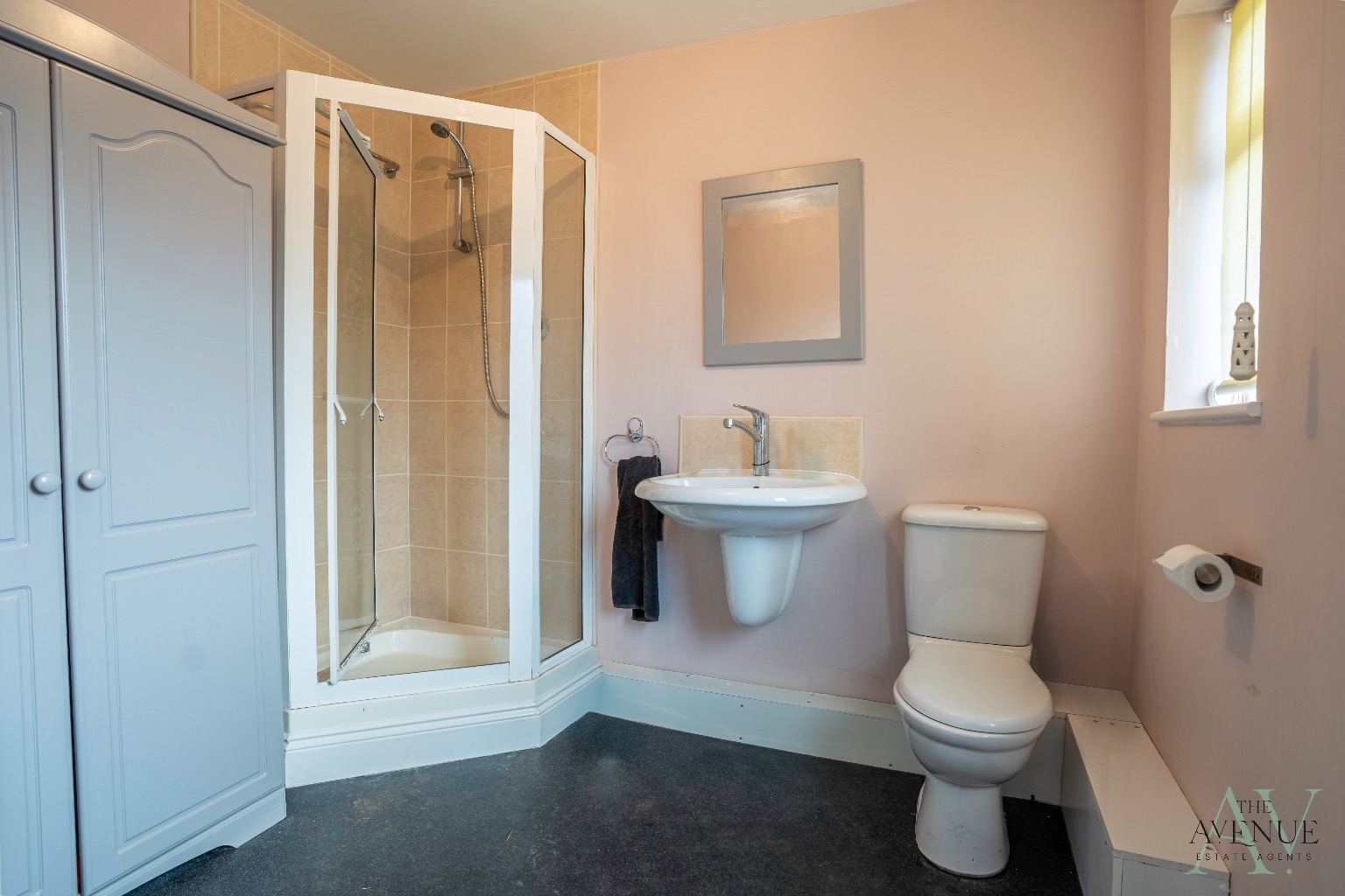 5 bed detached house for sale in Connaught Avenue, Grays 17