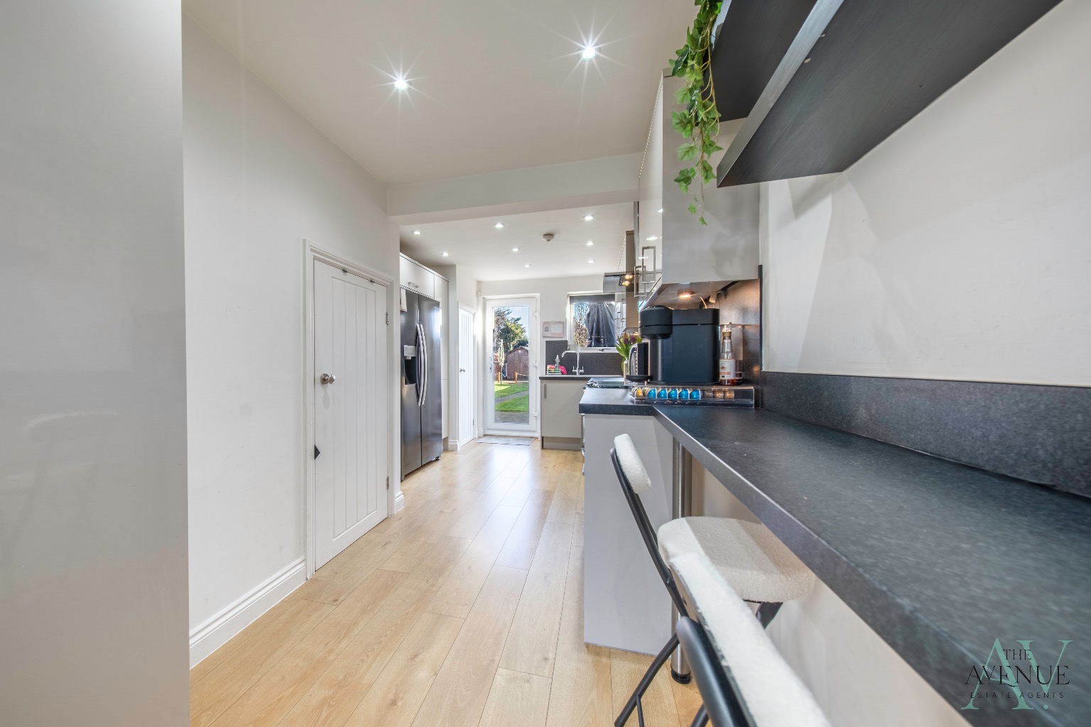 3 bed end of terrace house for sale in Goddard Road, Grays 3