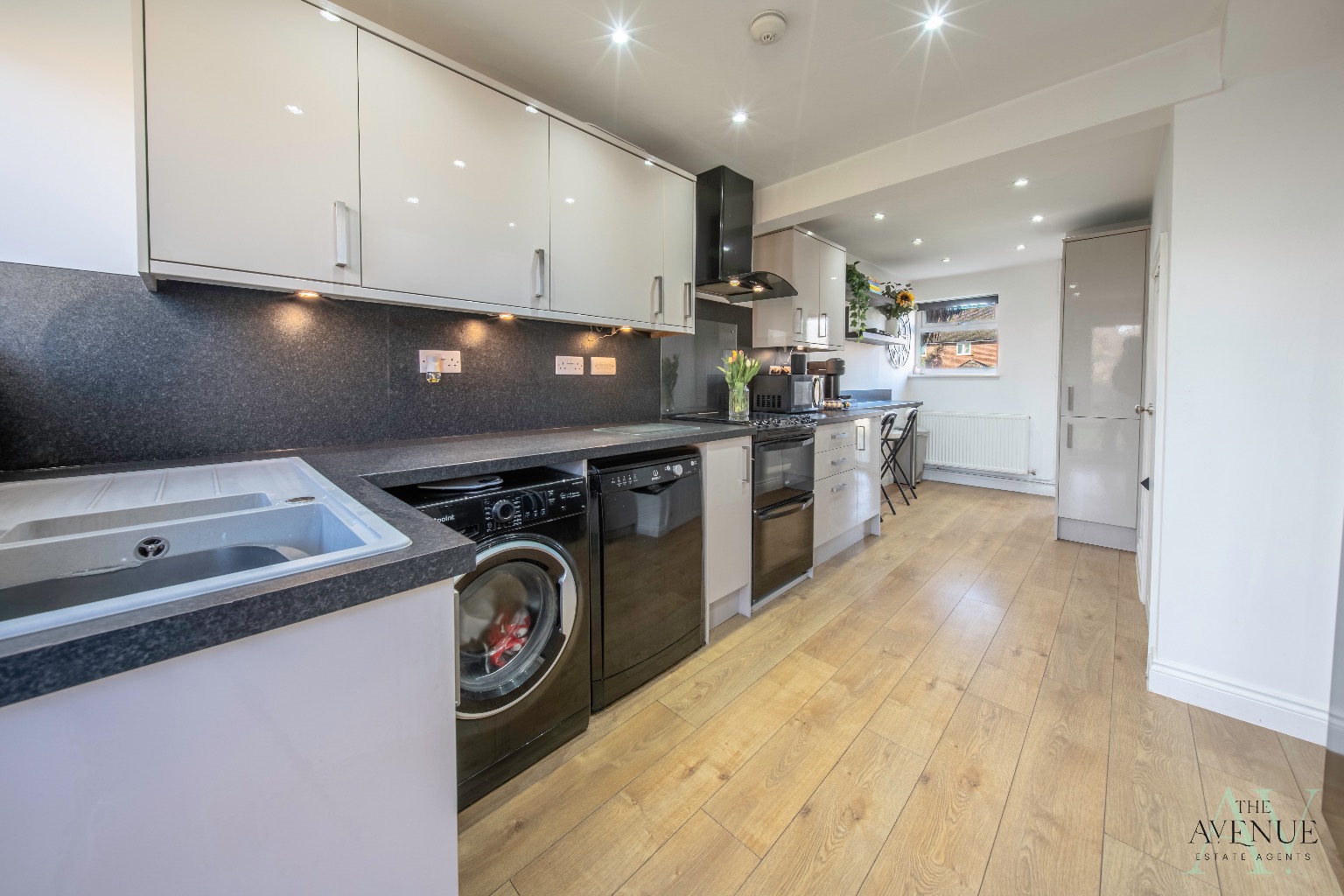 3 bed end of terrace house for sale in Goddard Road, Grays  - Property Image 6