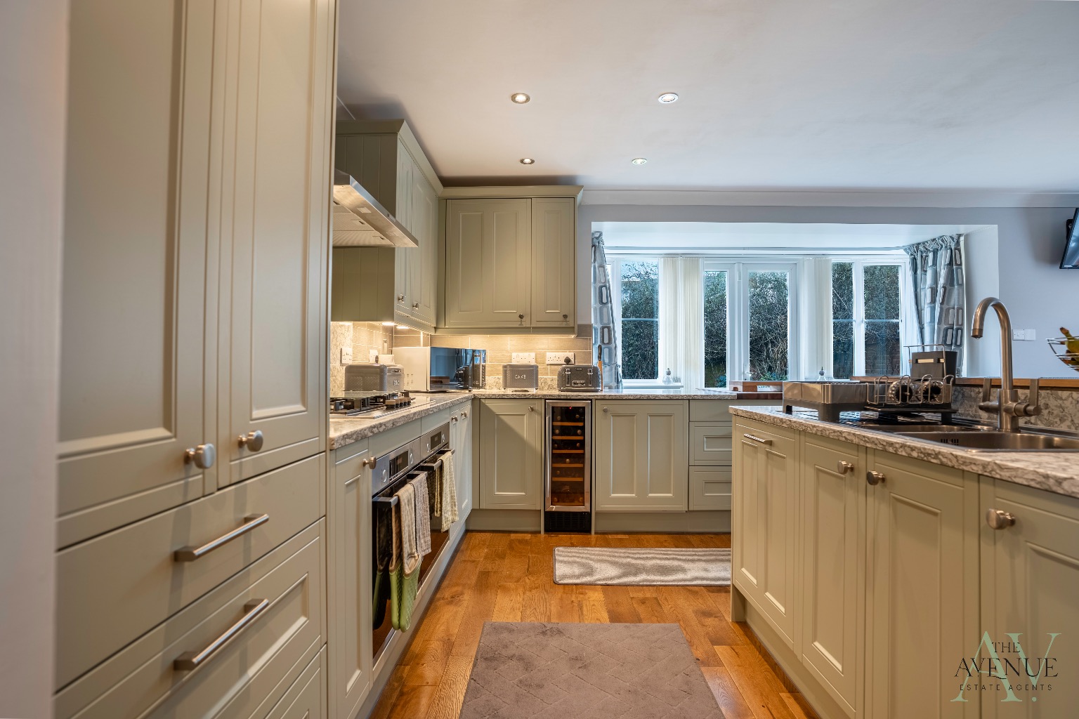 4 bed detached house for sale in Shelford Close, Orsett 2