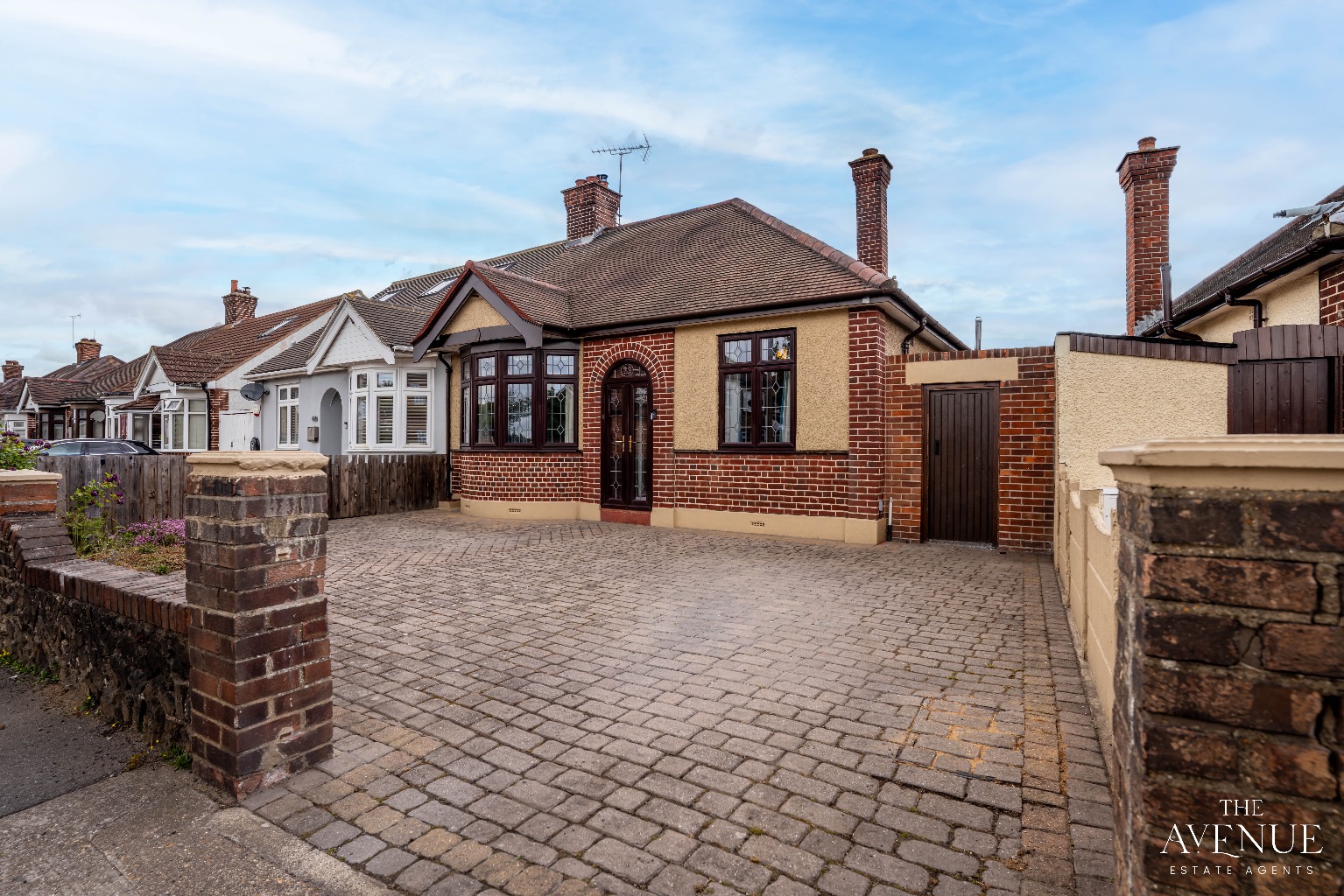3 bed semi-detached bungalow for sale in Buxton Road, Woodside 1