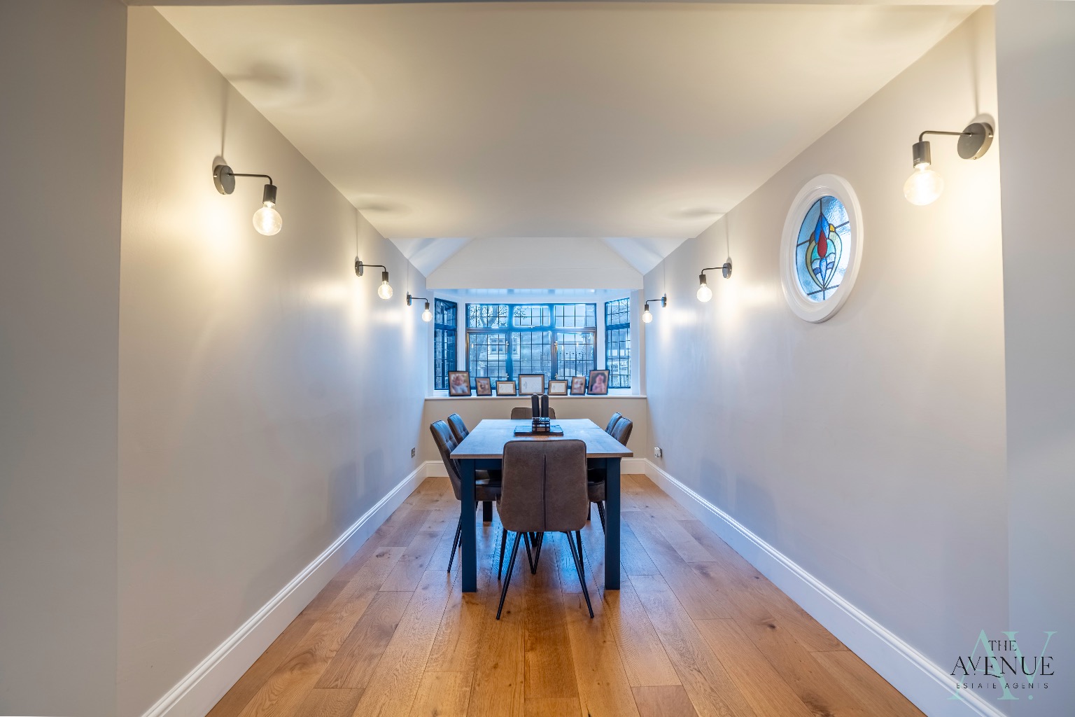 4 bed detached house for sale in Chestnut Avenue, North Grays 5
