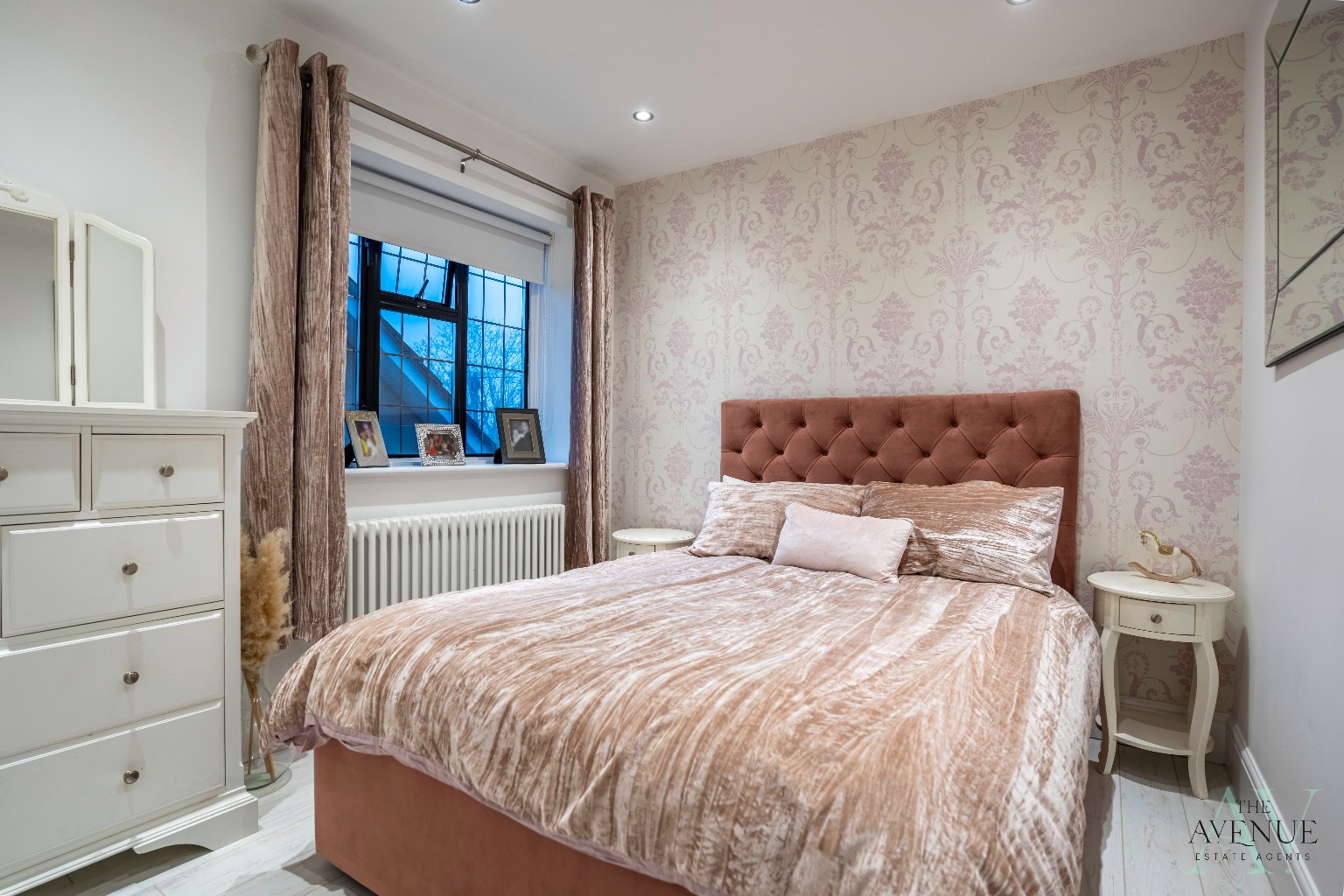 4 bed detached house for sale in Chestnut Avenue, North Grays 18