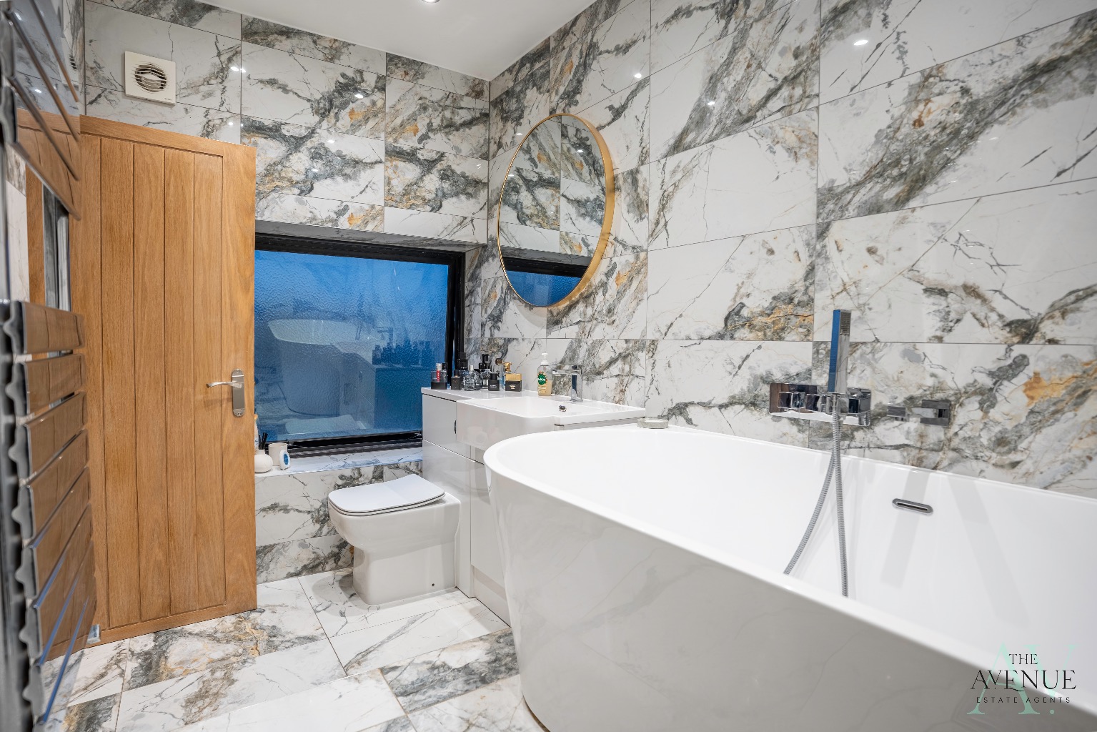4 bed detached house for sale in Chestnut Avenue, North Grays  - Property Image 14