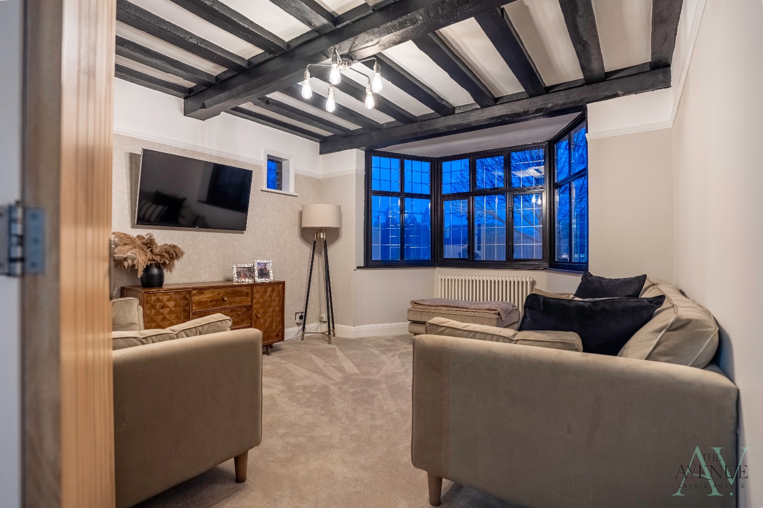 4 bed detached house for sale in Chestnut Avenue, North Grays 6
