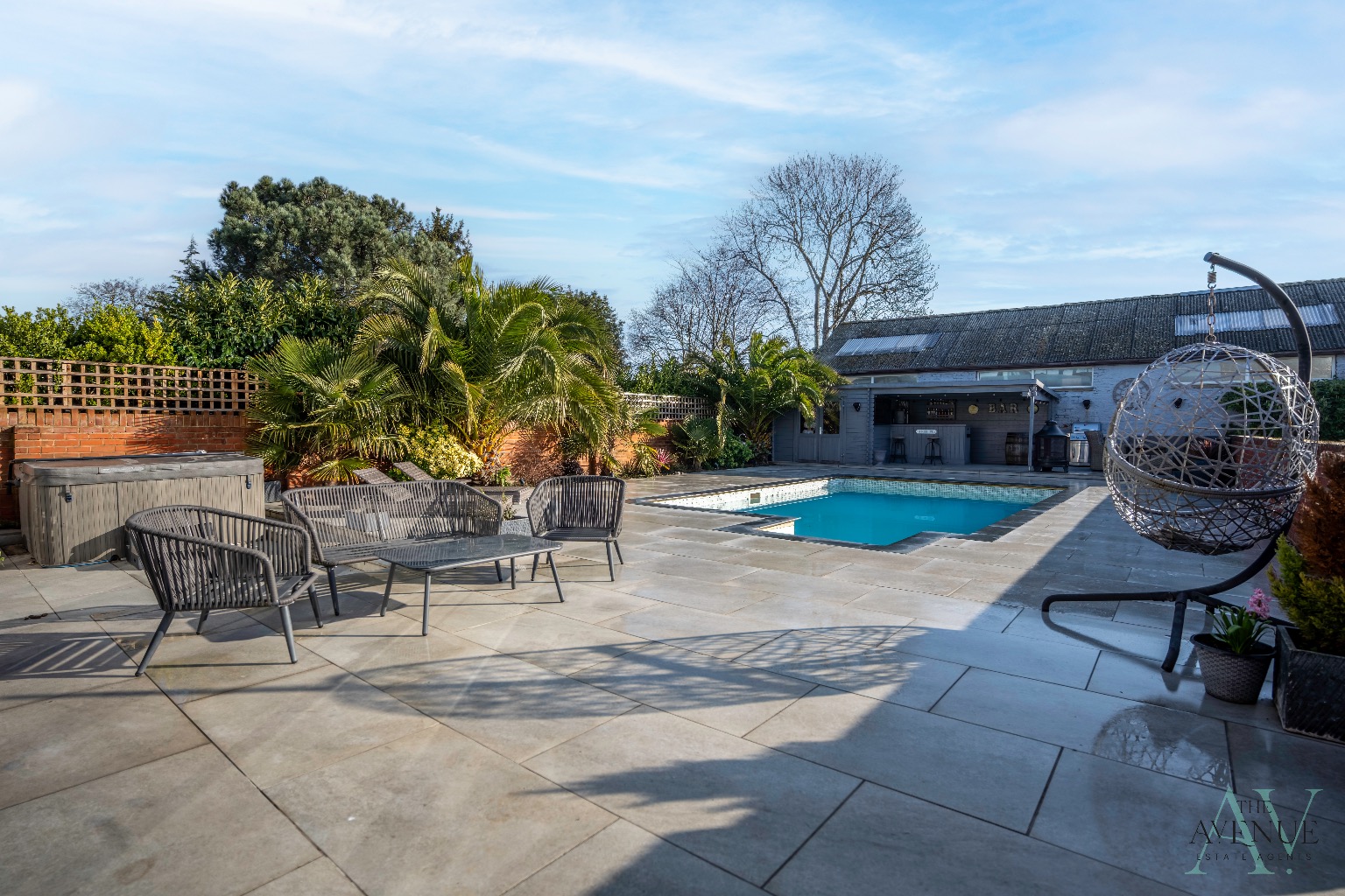 4 bed detached house for sale in Chestnut Avenue, North Grays 9