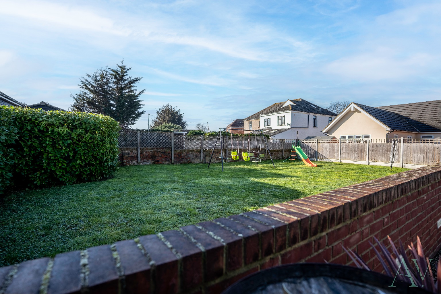 4 bed detached house for sale in Chestnut Avenue, North Grays 11