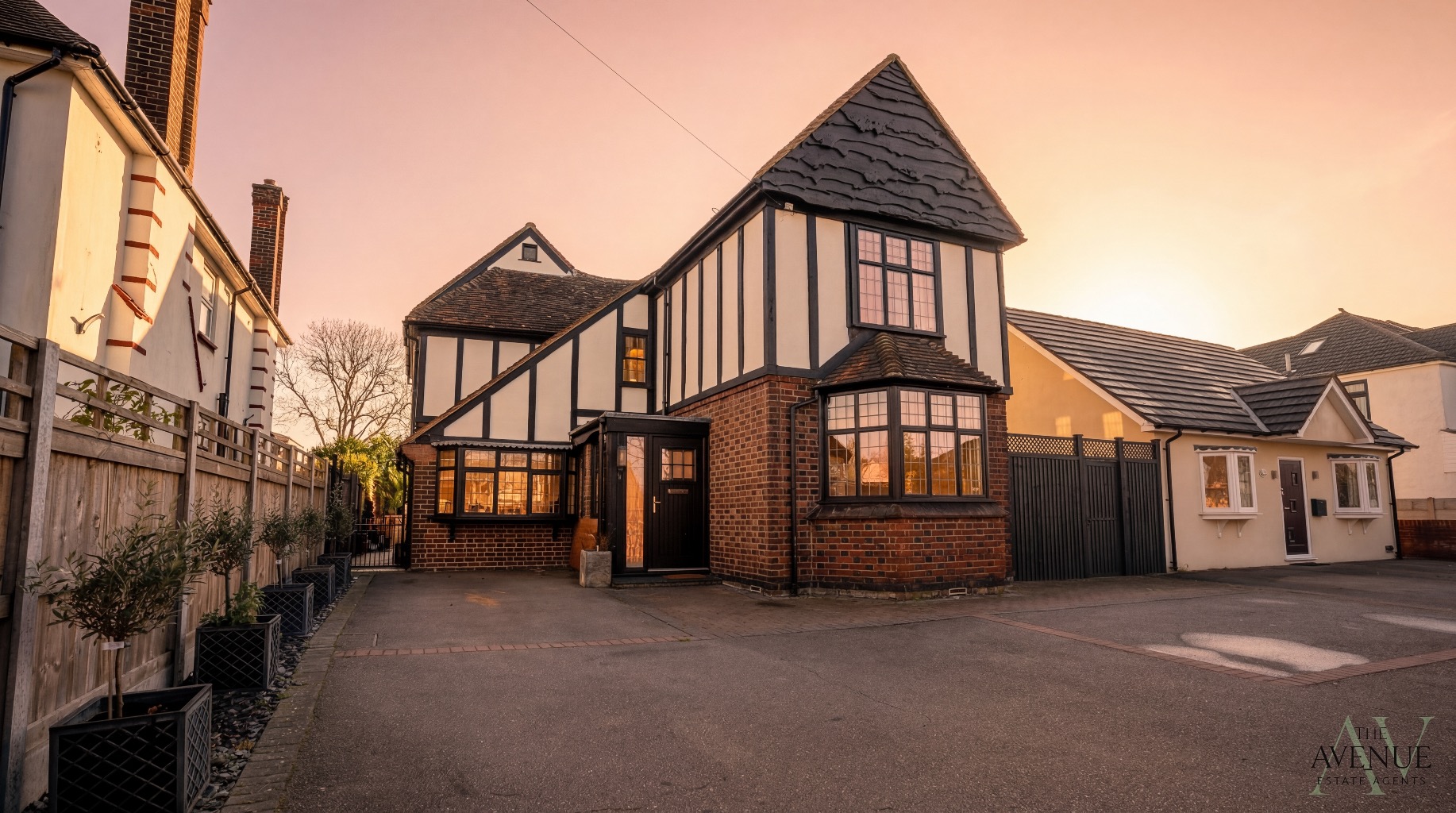 4 bed detached house for sale in Chestnut Avenue, North Grays  - Property Image 23