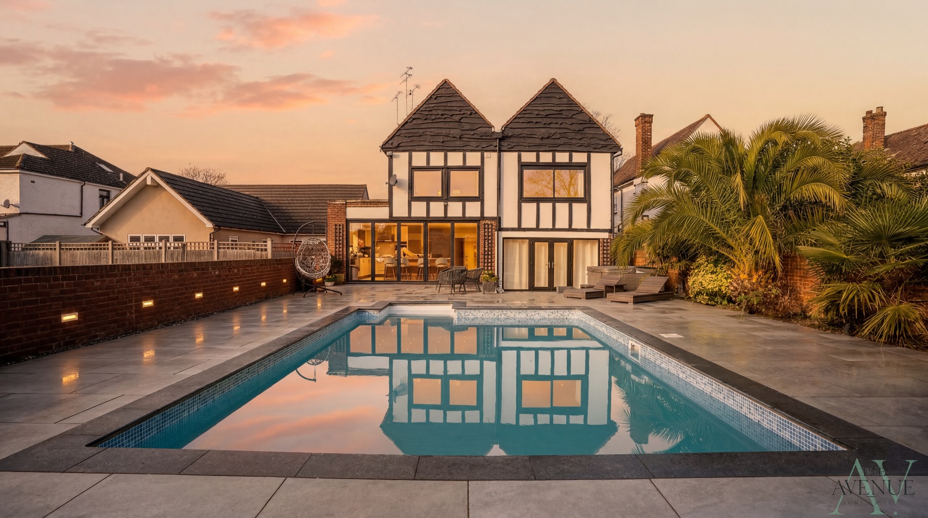 4 bed detached house for sale in Chestnut Avenue, North Grays  - Property Image 1