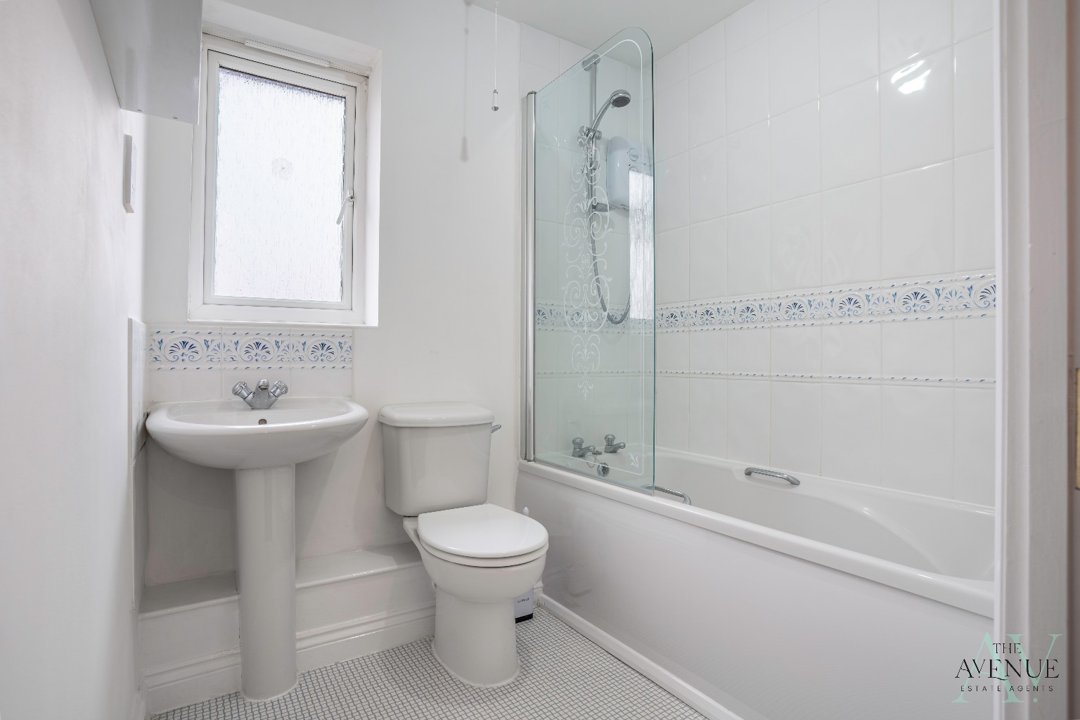 2 bed flat for sale in Worthing Close, Grays 9