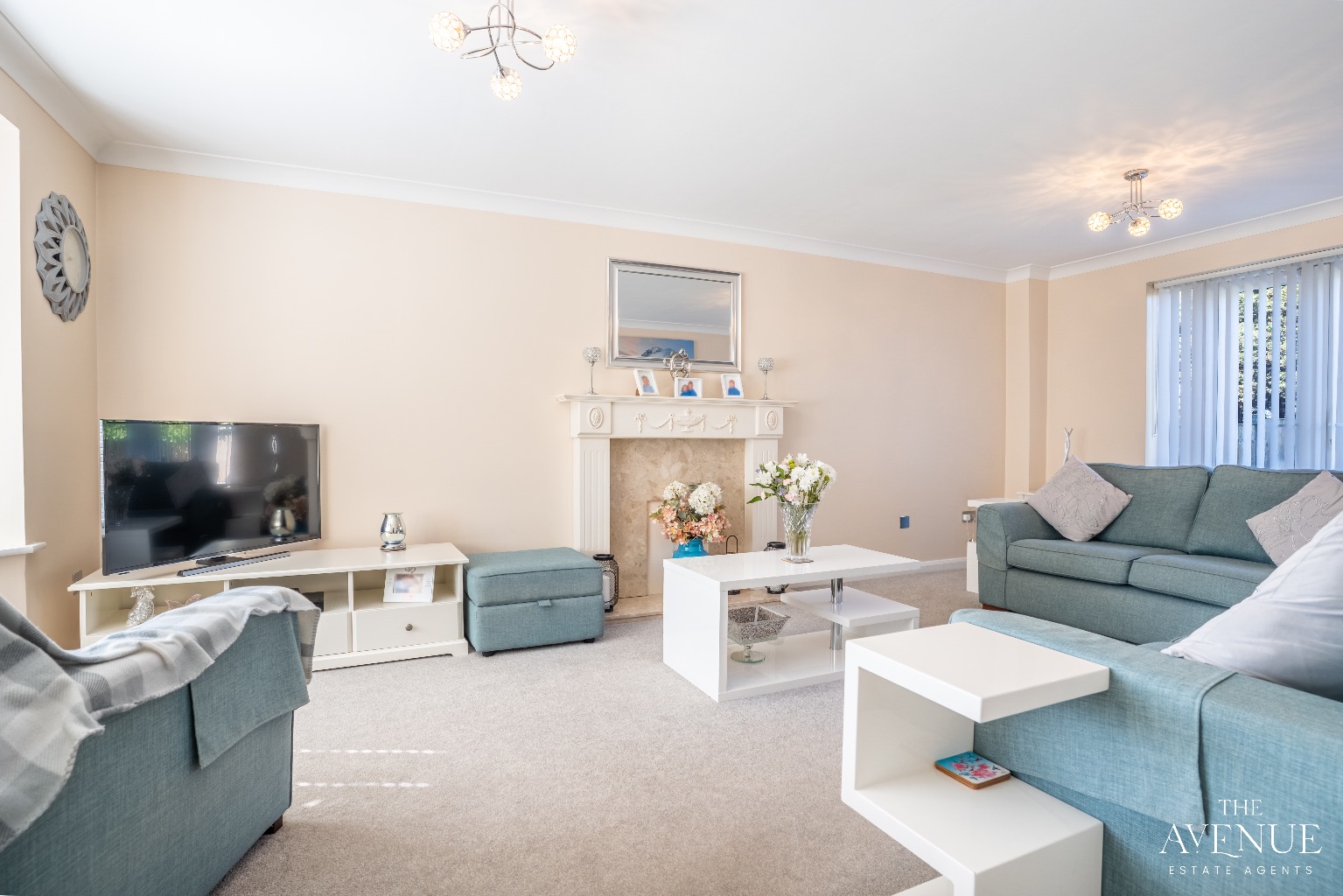 4 bed detached house for sale in Drake Road, Chafford Hundred  - Property Image 2