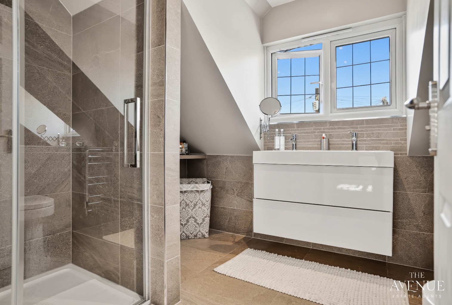 3 bed semi-detached house for sale in Parkside, Woodside 13