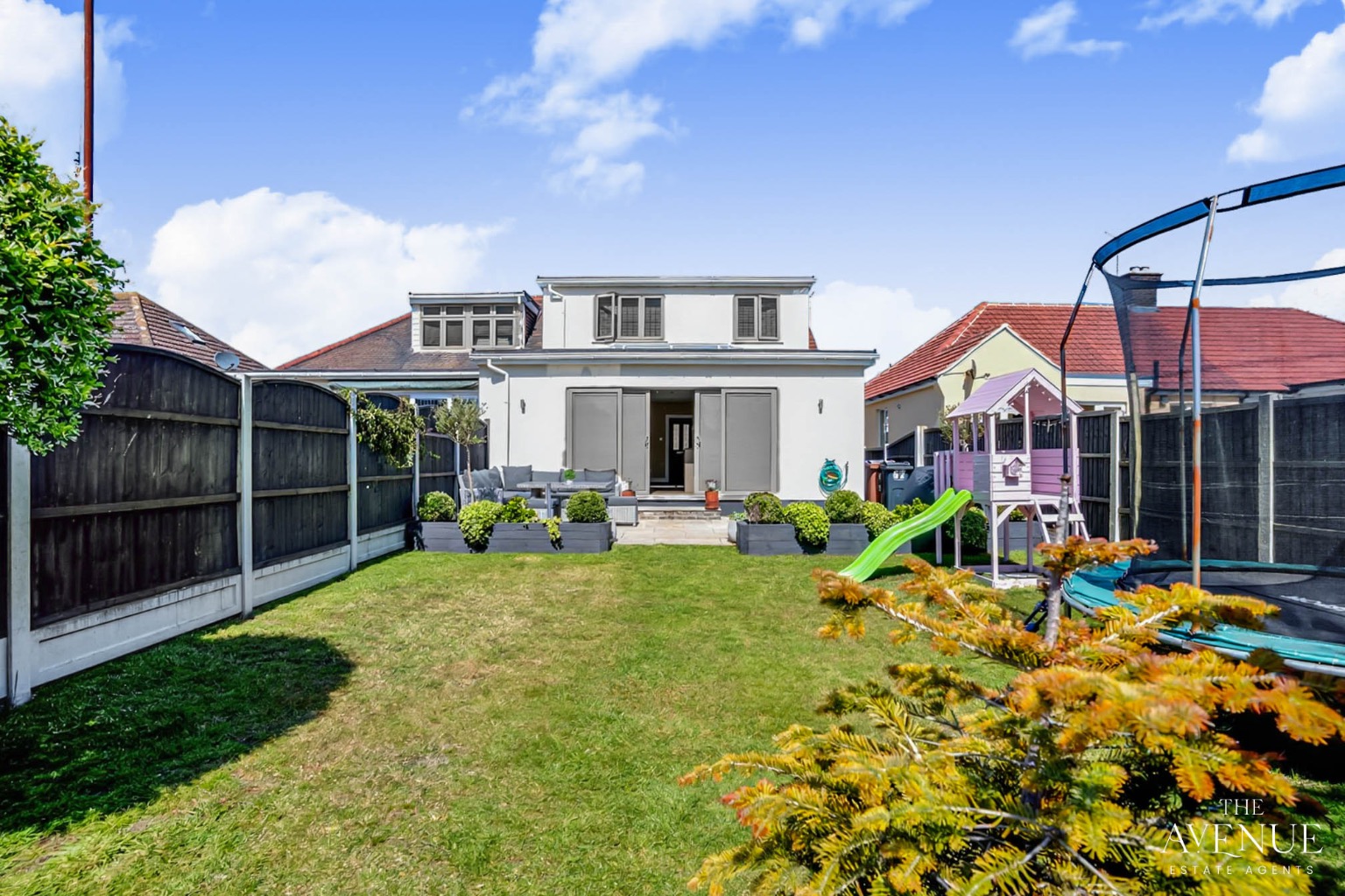 3 bed semi-detached house for sale in Parkside, Woodside 20