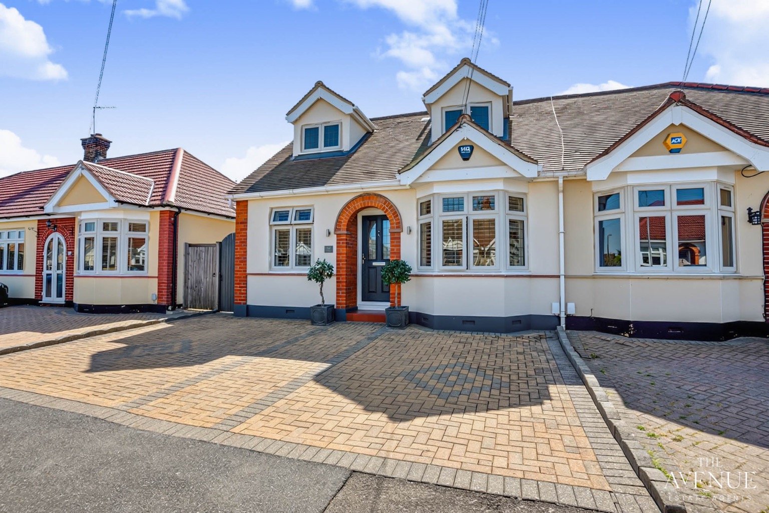 3 bed semi-detached house for sale in Parkside, Woodside 23
