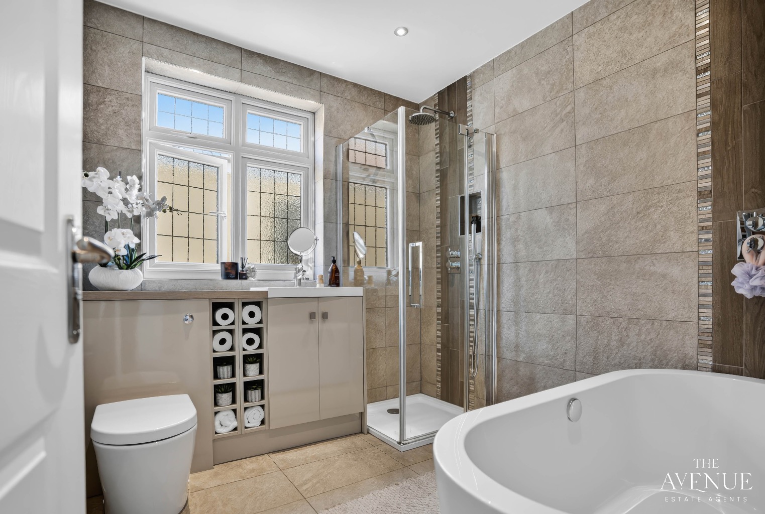 3 bed semi-detached house for sale in Parkside, Woodside 19