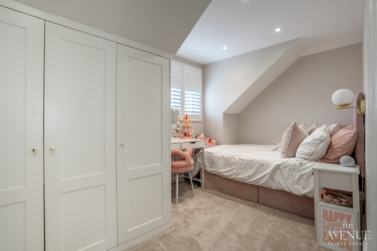 4 bed chalet for sale in Grangewood Avenue, Woodside 11