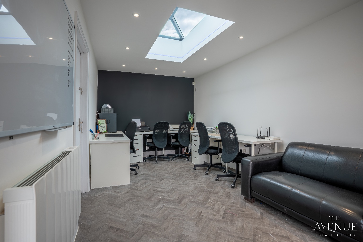 4 bed chalet for sale in Grangewood Avenue, Woodside 19
