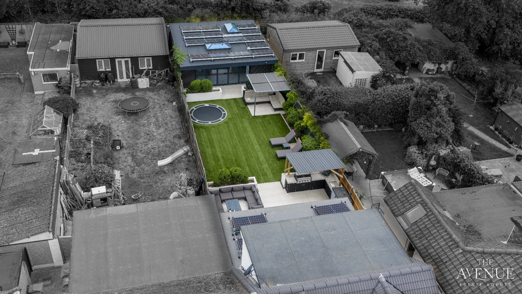 4 bed chalet for sale in Grangewood Avenue, Woodside 7