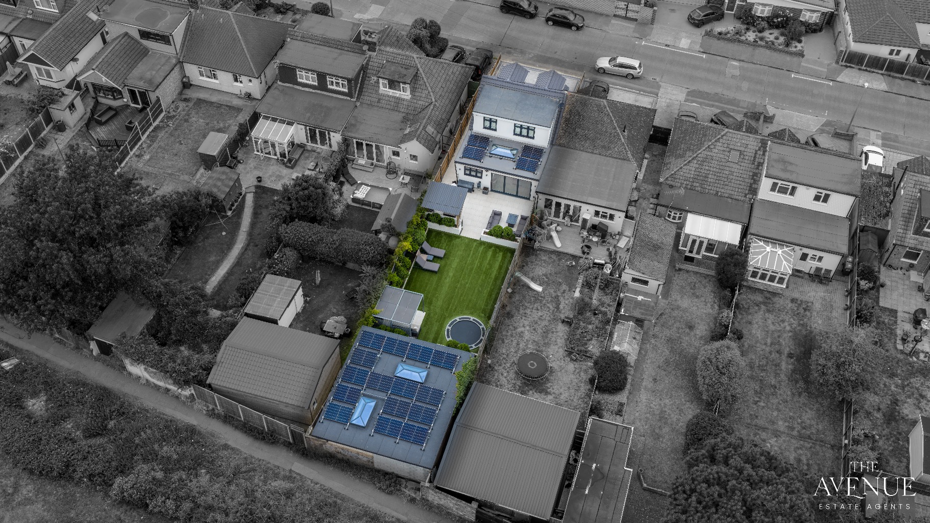 4 bed chalet for sale in Grangewood Avenue, Woodside 21