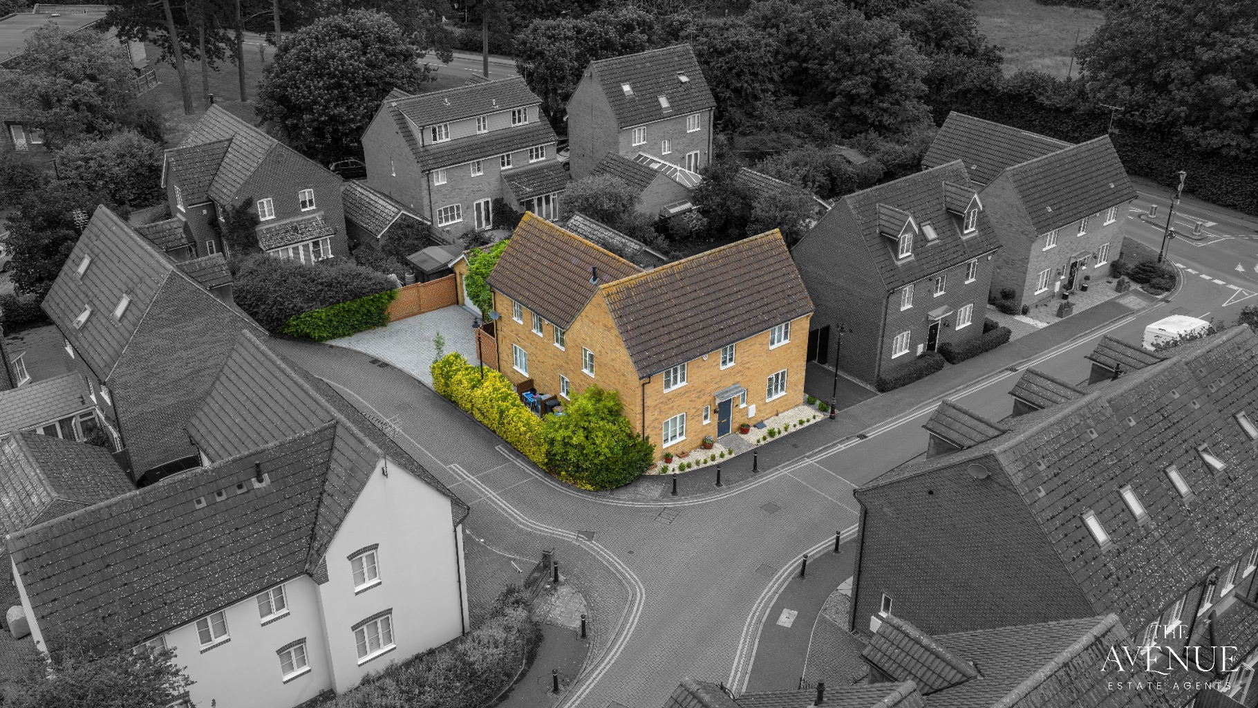 4 bed detached house for sale in Bonham Drive, Orsett  - Property Image 1
