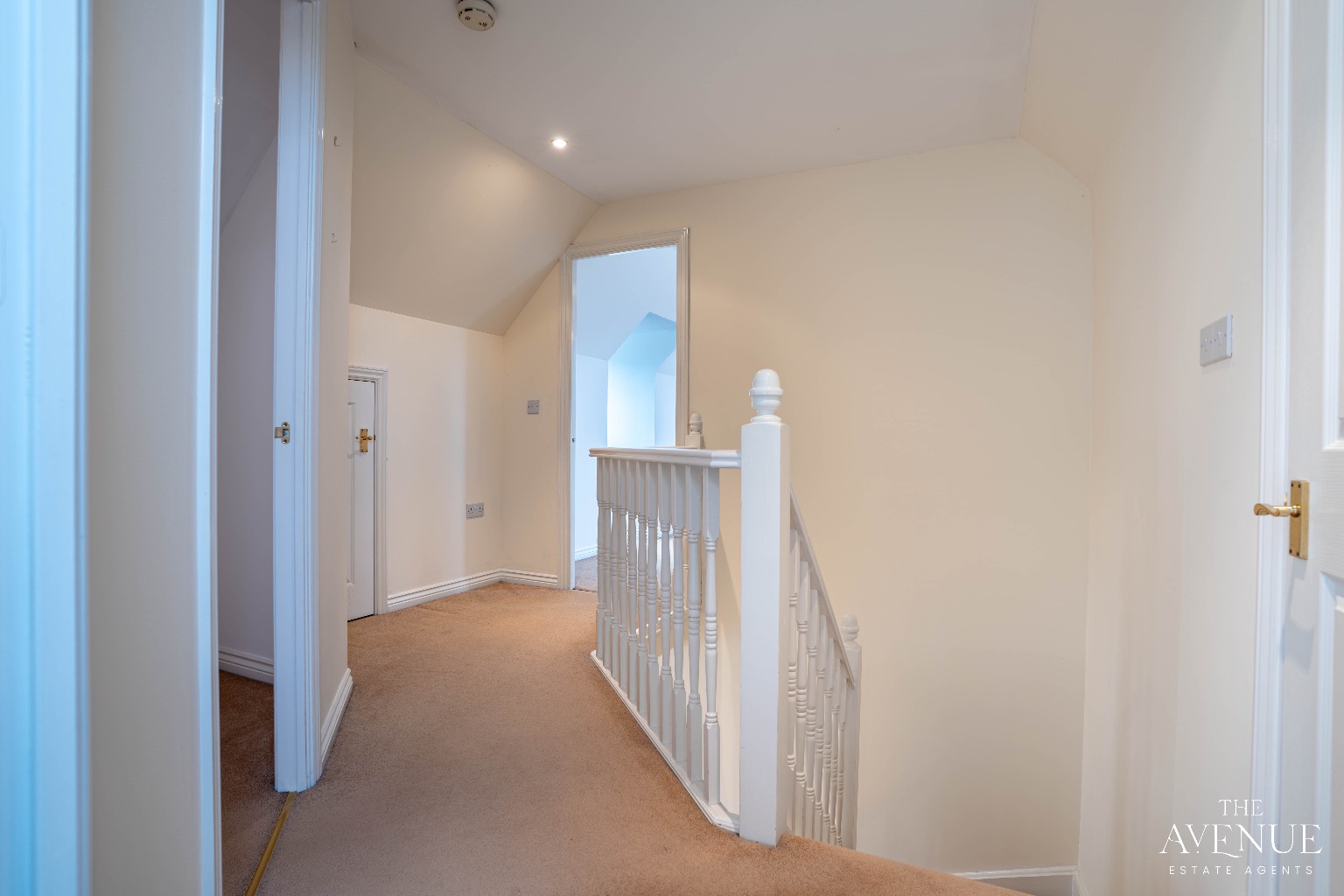 5 bed detached house for sale in Sachfield Drive, Chafford Hundred 15